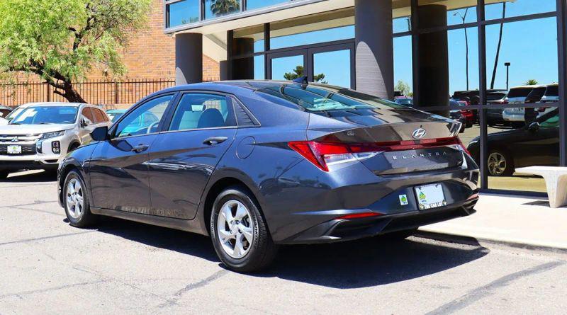 2021 Hyundai Elantra SE