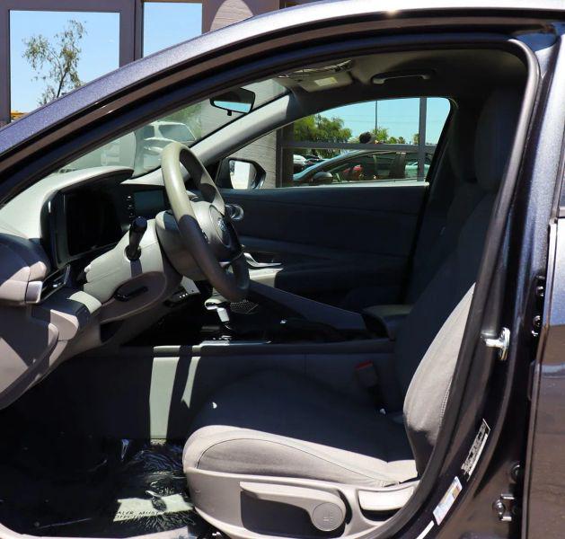 2021 Hyundai Elantra SE
