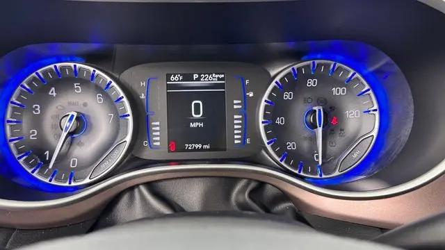 2023 Chrysler Voyager LX
