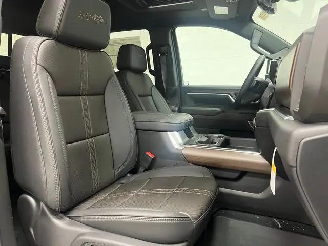 2026 Chevrolet Silverado 3500HD Crew Cab, Standard Bed, High Country, 4WD