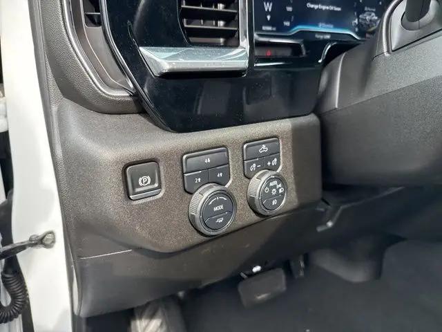 2025 Chevrolet Silverado 2500HD 4WD Crew Cab Standard Bed LT