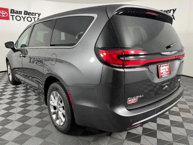 2023 Chrysler Pacifica Touring L AWD