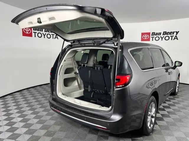 2023 Chrysler Pacifica Touring L AWD