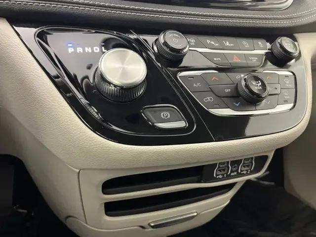 2023 Chrysler Pacifica Touring L AWD