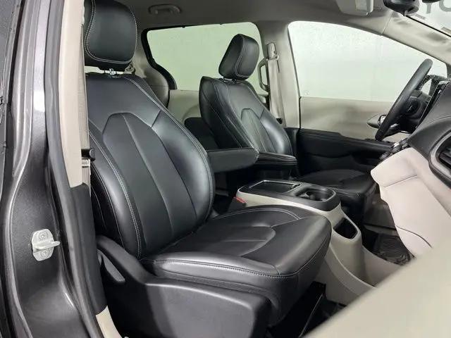 2023 Chrysler Pacifica Touring L AWD