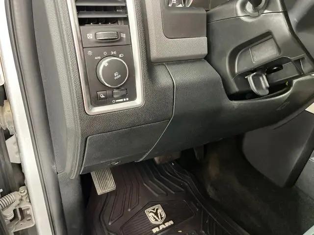 2017 Ram 1500 Big Horn Crew Cab 4x2 57 Box