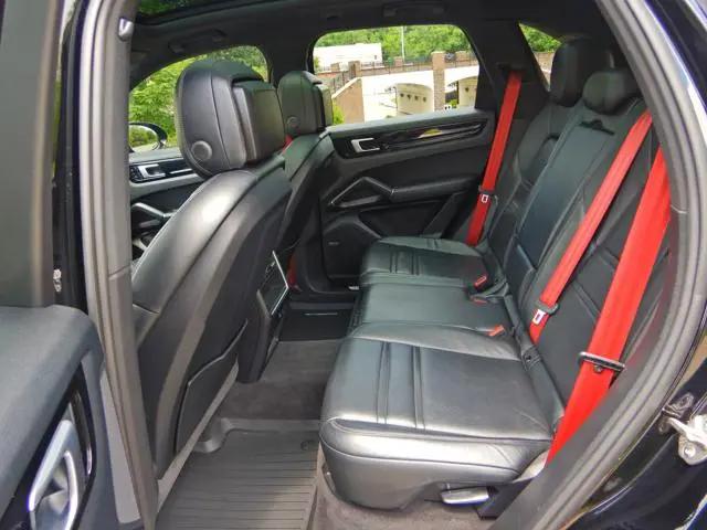 2019 Porsche Cayenne Cayenne