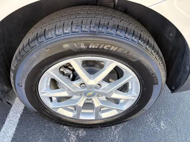 2022 Chevrolet Equinox FWD LT
