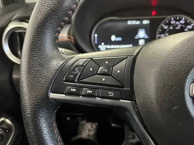 2024 Nissan Versa 1.6 SR