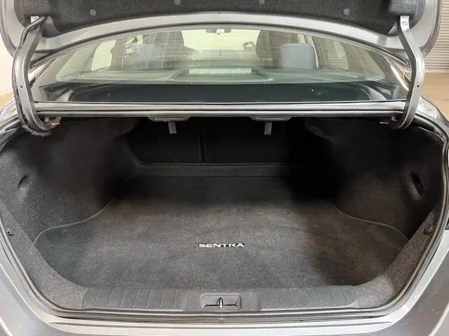 2024 Nissan Sentra SV Xtronic CVT