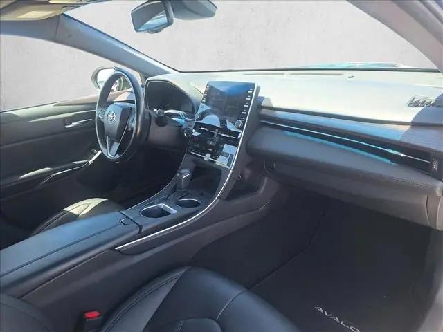 2019 Toyota Avalon XLE