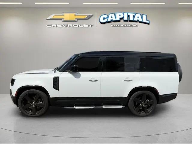 2023 Land Rover Defender 130 X-Dynamic SE