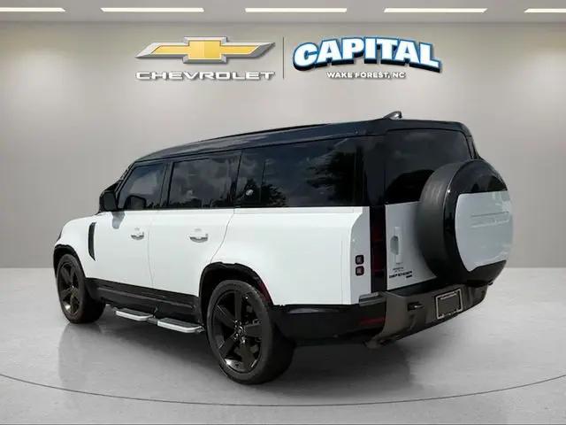 2023 Land Rover Defender 130 X-Dynamic SE