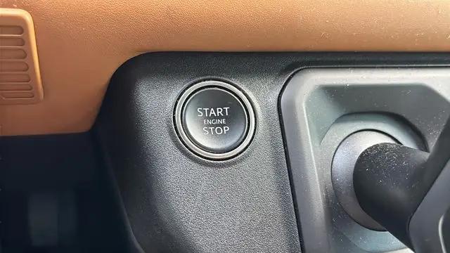 2023 Land Rover Defender 130 X-Dynamic SE