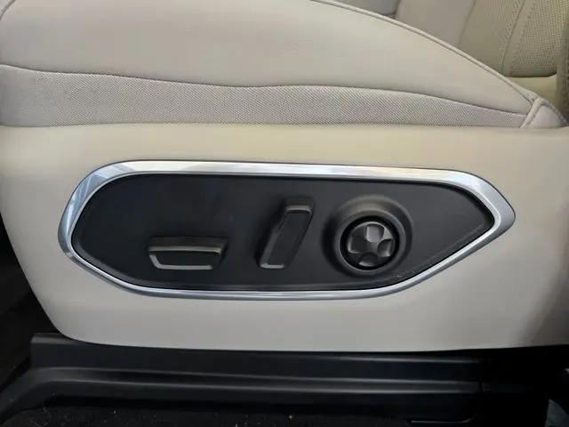2026 Jeep Grand Wagoneer Limited Altitude 4x4
