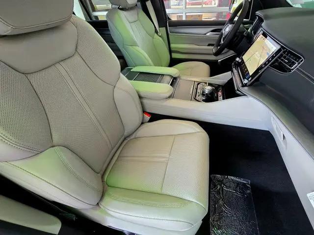 2026 Jeep Grand Wagoneer Limited Altitude 4x4