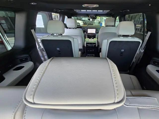 2026 Jeep Grand Wagoneer Limited Altitude 4x4