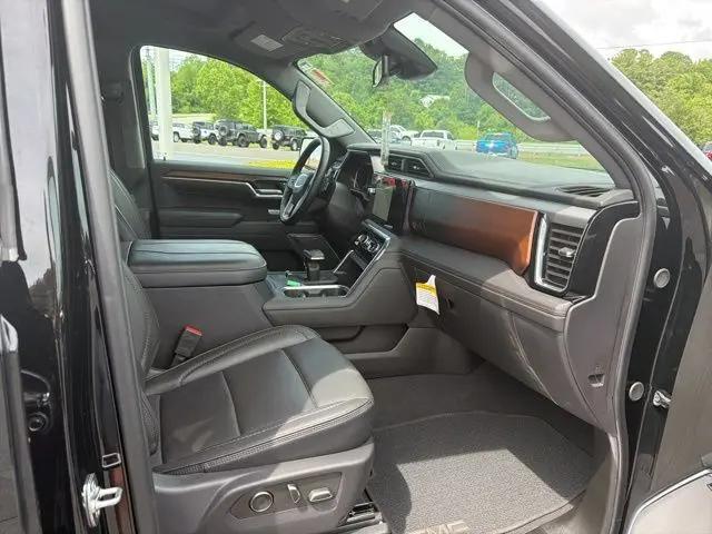 2025 GMC Sierra 1500 4WD Crew Cab Short Box Denali