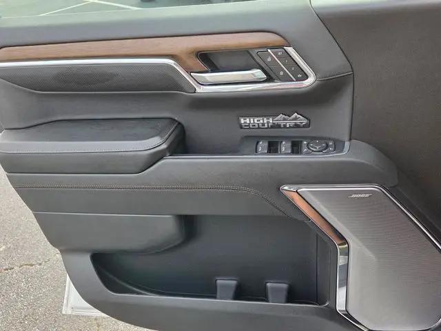 2024 Chevrolet Silverado 1500 4WD Crew Cab Short Bed High Country