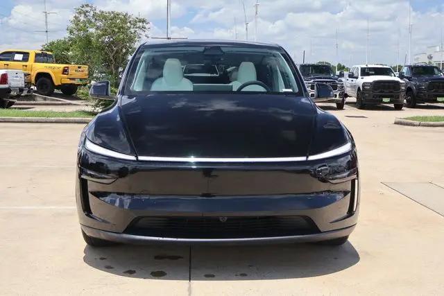 2026 Tesla Model Y Premium Rear-Wheel Drive