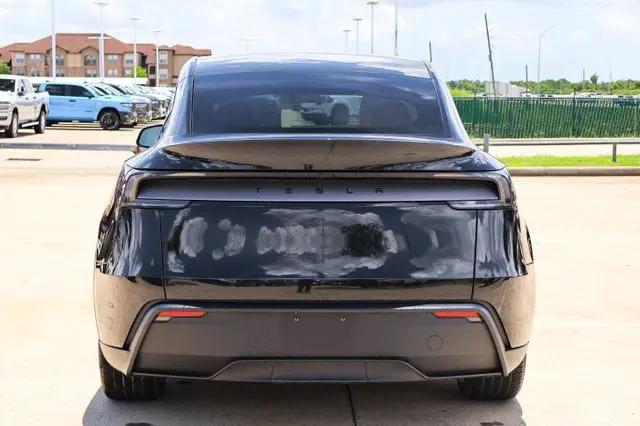2026 Tesla Model Y Premium Rear-Wheel Drive