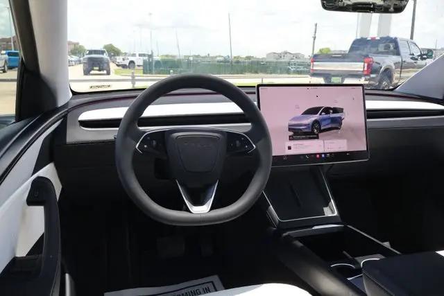 2026 Tesla Model Y Premium Rear-Wheel Drive
