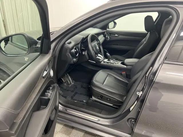 2023 Alfa Romeo Stelvio Ti AWD