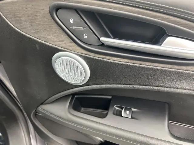 2023 Alfa Romeo Stelvio Ti AWD