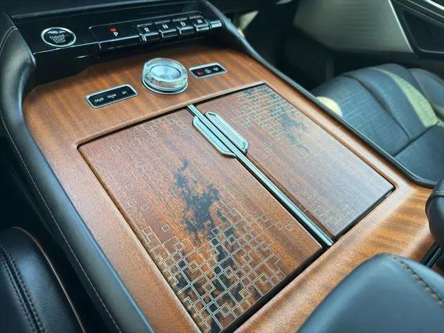 2025 Lincoln Navigator Black Label L