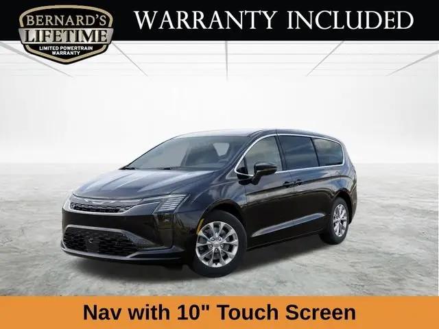 2027 Chrysler Pacifica Select for sale in New Richmond, WI