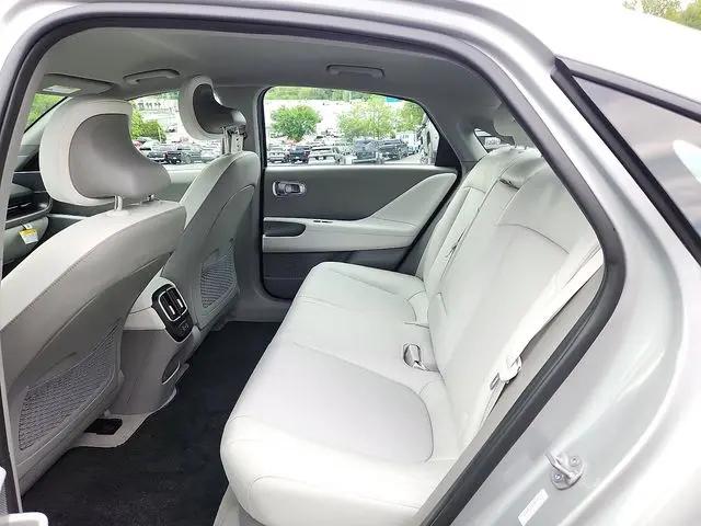 2025 Hyundai IONIQ 6 SEL