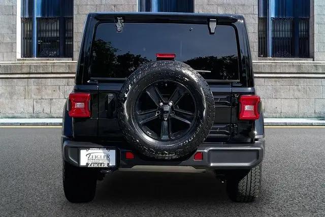 2023 Jeep Wrangler 4-Door Sahara Altitude 4x4