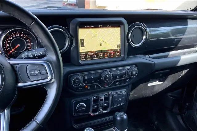 2023 Jeep Wrangler 4-Door Sahara Altitude 4x4