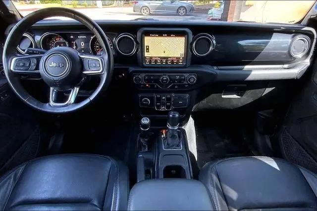 2023 Jeep Wrangler 4-Door Sahara Altitude 4x4