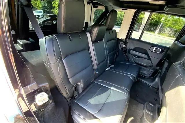 2023 Jeep Wrangler 4-Door Sahara Altitude 4x4