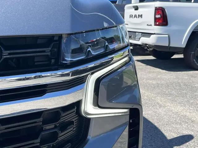 2021 Chevrolet Suburban 2WD LS