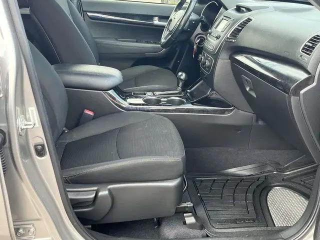 2015 Kia Sorento LX