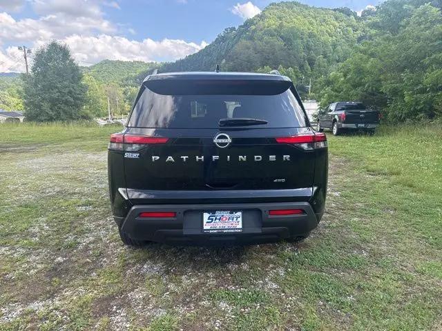 2025 Nissan Pathfinder SV 4WD