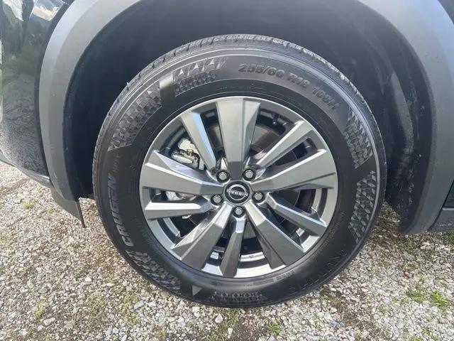 2025 Nissan Pathfinder SV 4WD