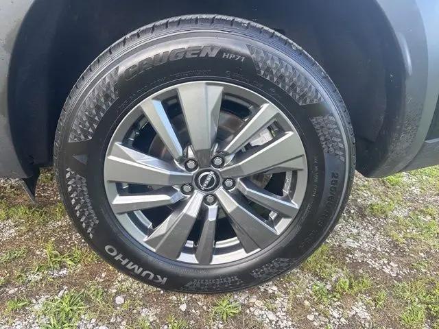 2025 Nissan Pathfinder SV 4WD