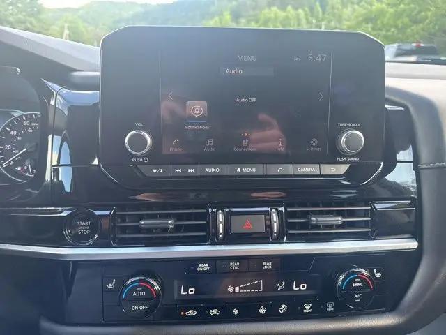 2025 Nissan Pathfinder SV 4WD