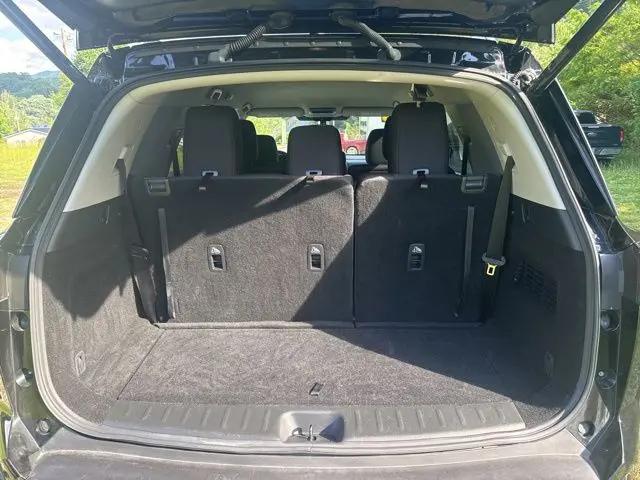 2025 Nissan Pathfinder SV 4WD