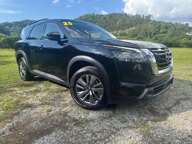2025 Nissan Pathfinder SV 4WD