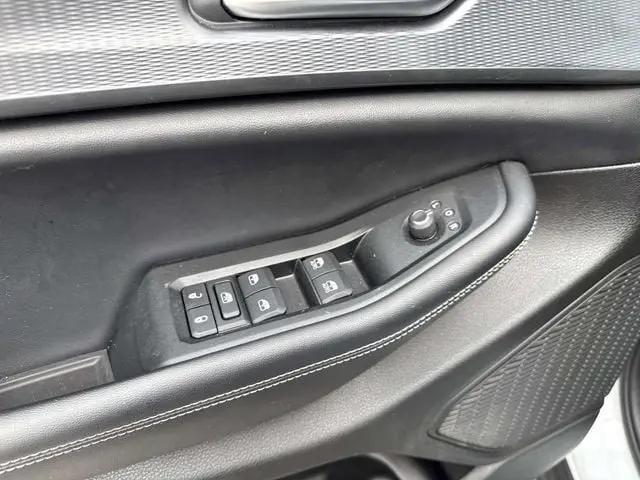 2023 Jeep Grand Cherokee L Laredo 4x4