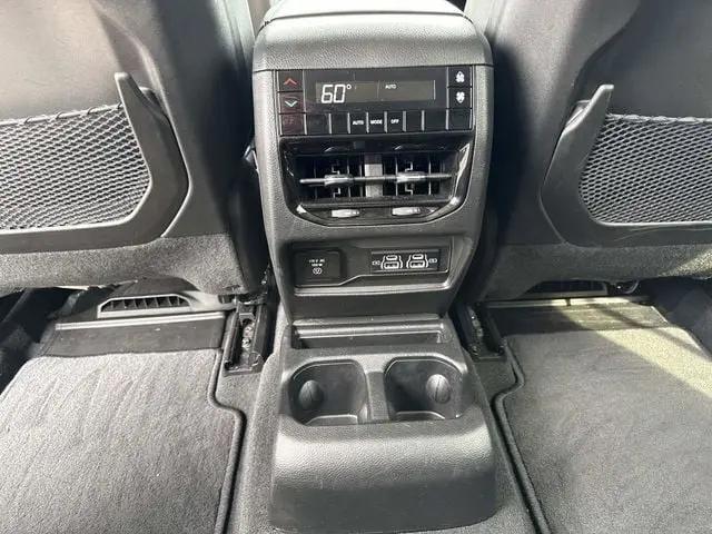 2023 Jeep Grand Cherokee L Laredo 4x4