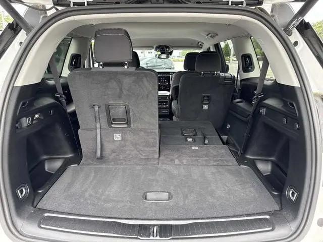 2023 Jeep Grand Cherokee L Laredo 4x4