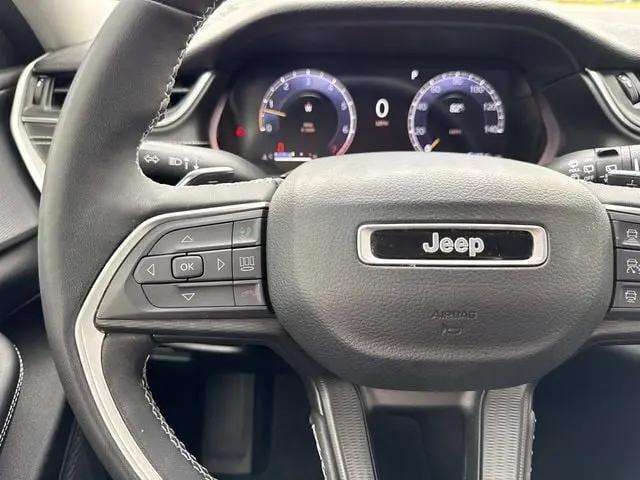2023 Jeep Grand Cherokee L Laredo 4x4
