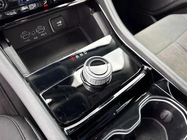 2023 Jeep Grand Cherokee L Laredo 4x4