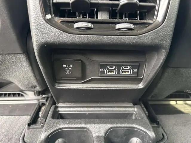 2023 Jeep Grand Cherokee L Laredo 4x4