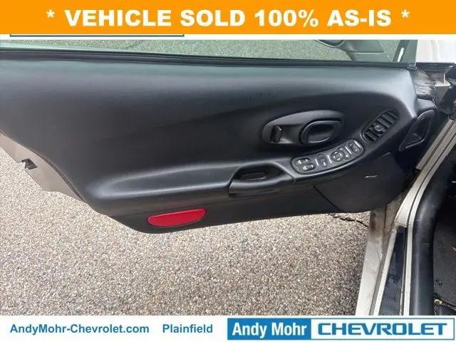 2000 Chevrolet Corvette Base